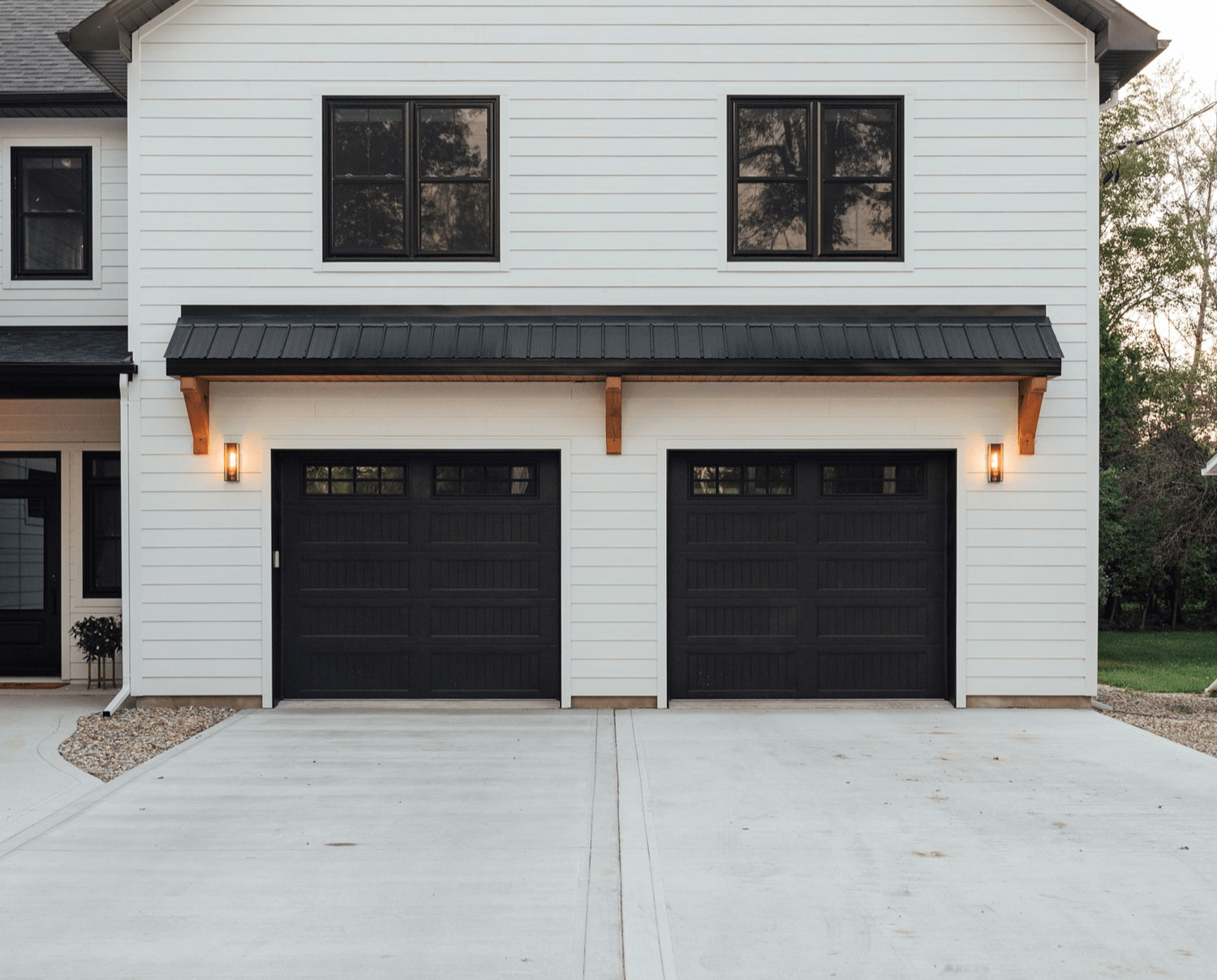 elyse-mccurdy_homedesigns black sch-Edit-min-1